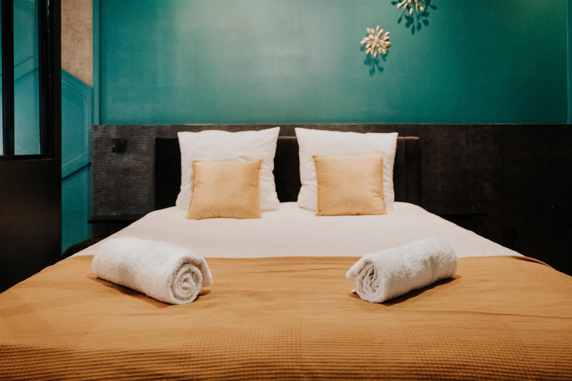 Free Parking - Self Checkin - Wifi - Netflix - City Center - Le Coste By Superบอร์โด ภายนอก รูปภาพ